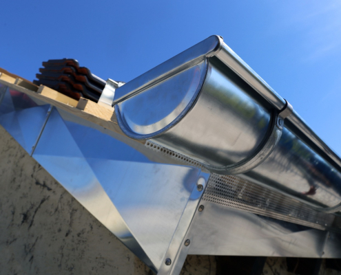 Aluminum gutter replacement - 1 Aluminum gutter replacement