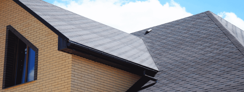 An image representation of the average lifespan of asphalt shingle roofs